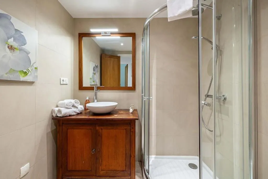 29 Carnot - Chaleureux Appartement Avec Balcon - Centre Ville Cannes 0*,