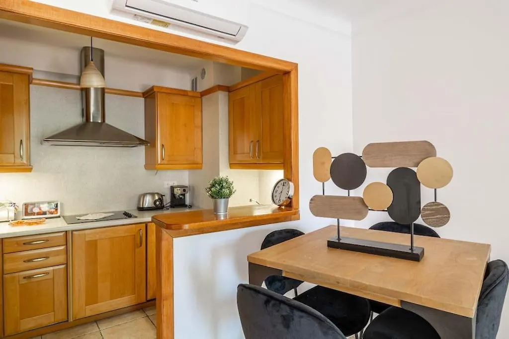 29 Carnot - Chaleureux Appartement Avec Balcon - Centre Ville Cannes Francja