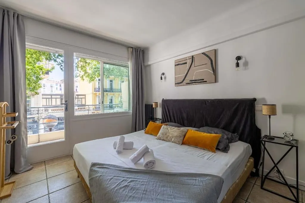 Apartament 29 Carnot - Chaleureux Appartement Avec Balcon - Centre Ville Cannes