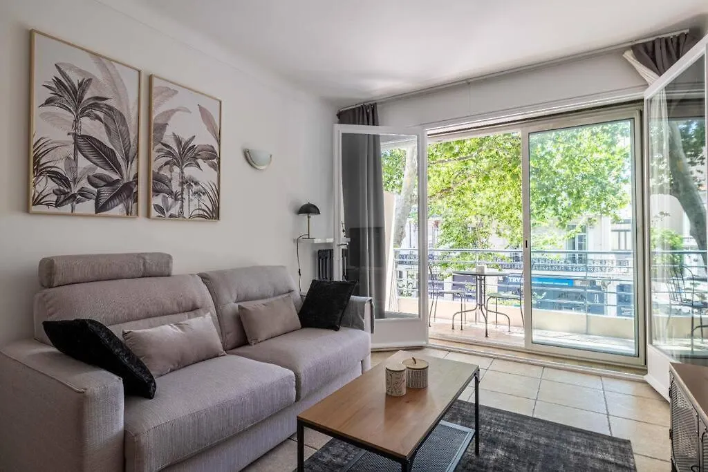 29 Carnot - Chaleureux Appartement Avec Balcon - Centre Ville Cannes France
